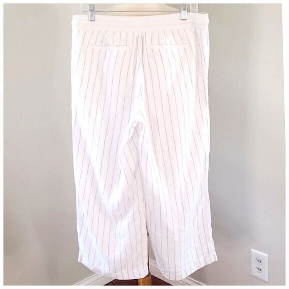 Athleta White and Grey Stripe Bali Linen Crop Pants - Picture 4 of 9